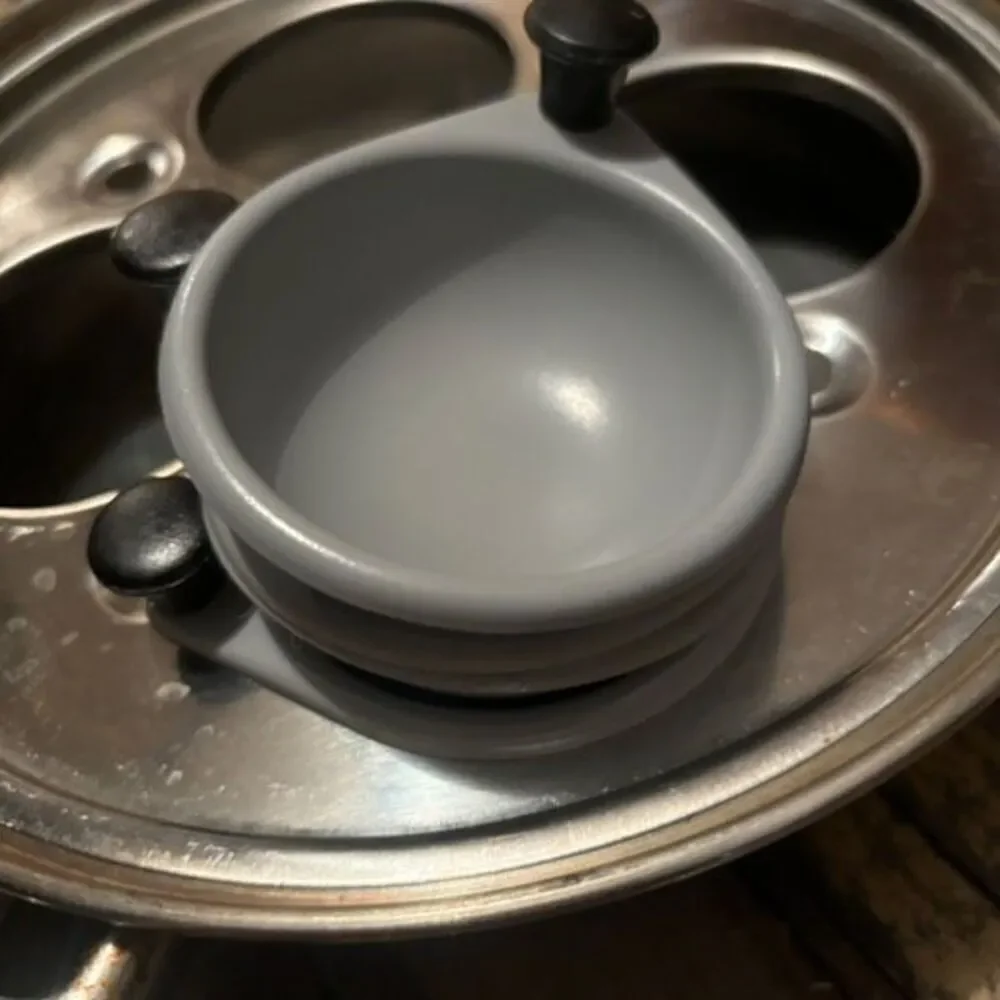 Le Gourmet Chef 18/10 Stainless Steel Egg Poacher Frying Pan With Lid